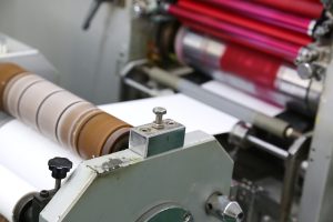 Innowacje w druku opakowań kartonowych – co przyniesie przyszłość?