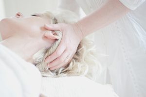 Rehabilitacja po porażeniu nerwu twarzowego: objawy, przyczyny i fazy leczenia zachowawczego